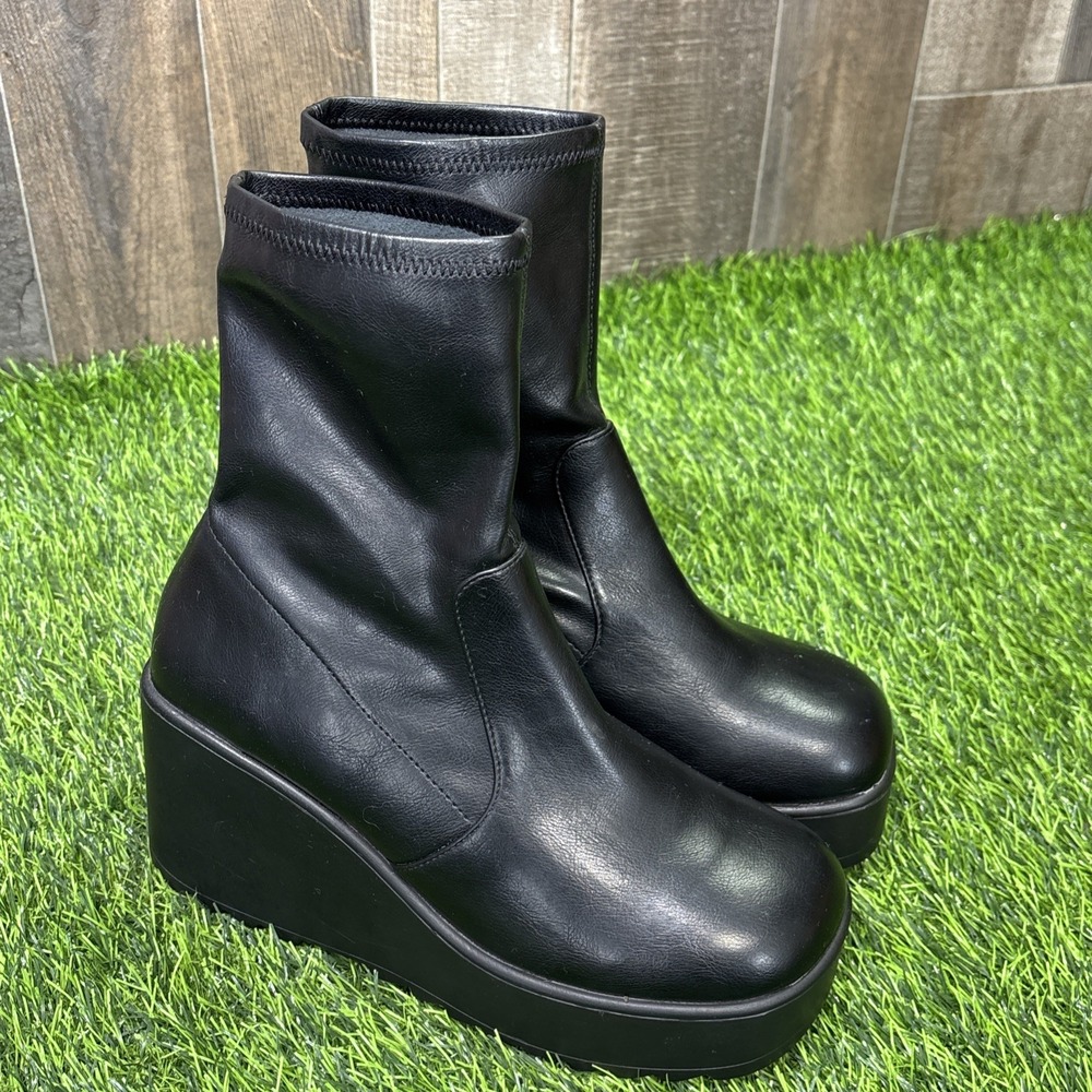 Call It Spring Nicky Black Vegan Leather Platform Boots Size 9 Fairy Goth Y2K
